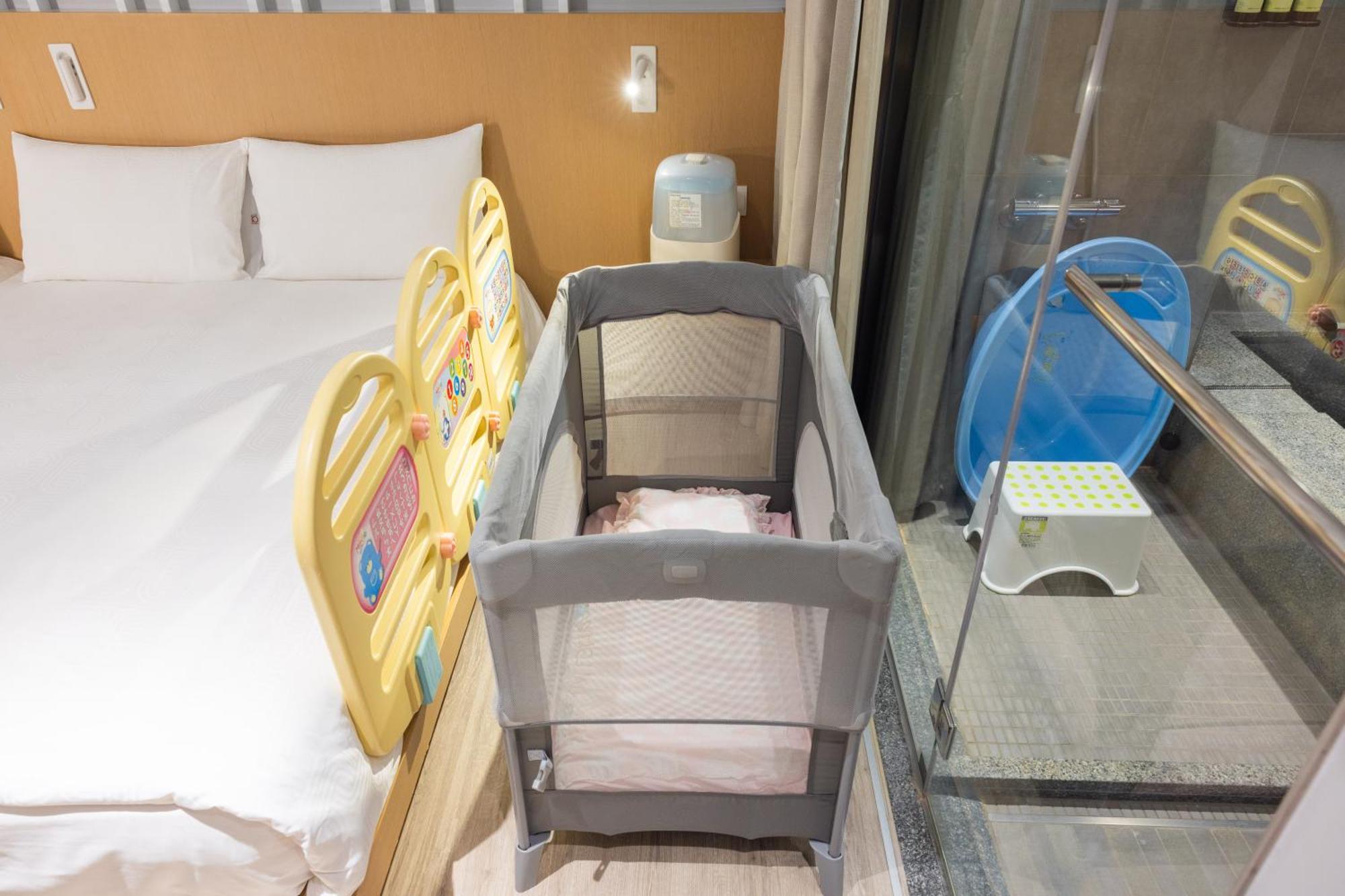 Hotel Pin Джиаоси Екстериор снимка